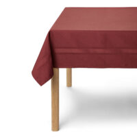 Compliments Damaskdug Tile, Wine Red 150×250 cm